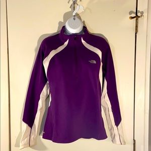 North Face 1/4 zip top. Sz L